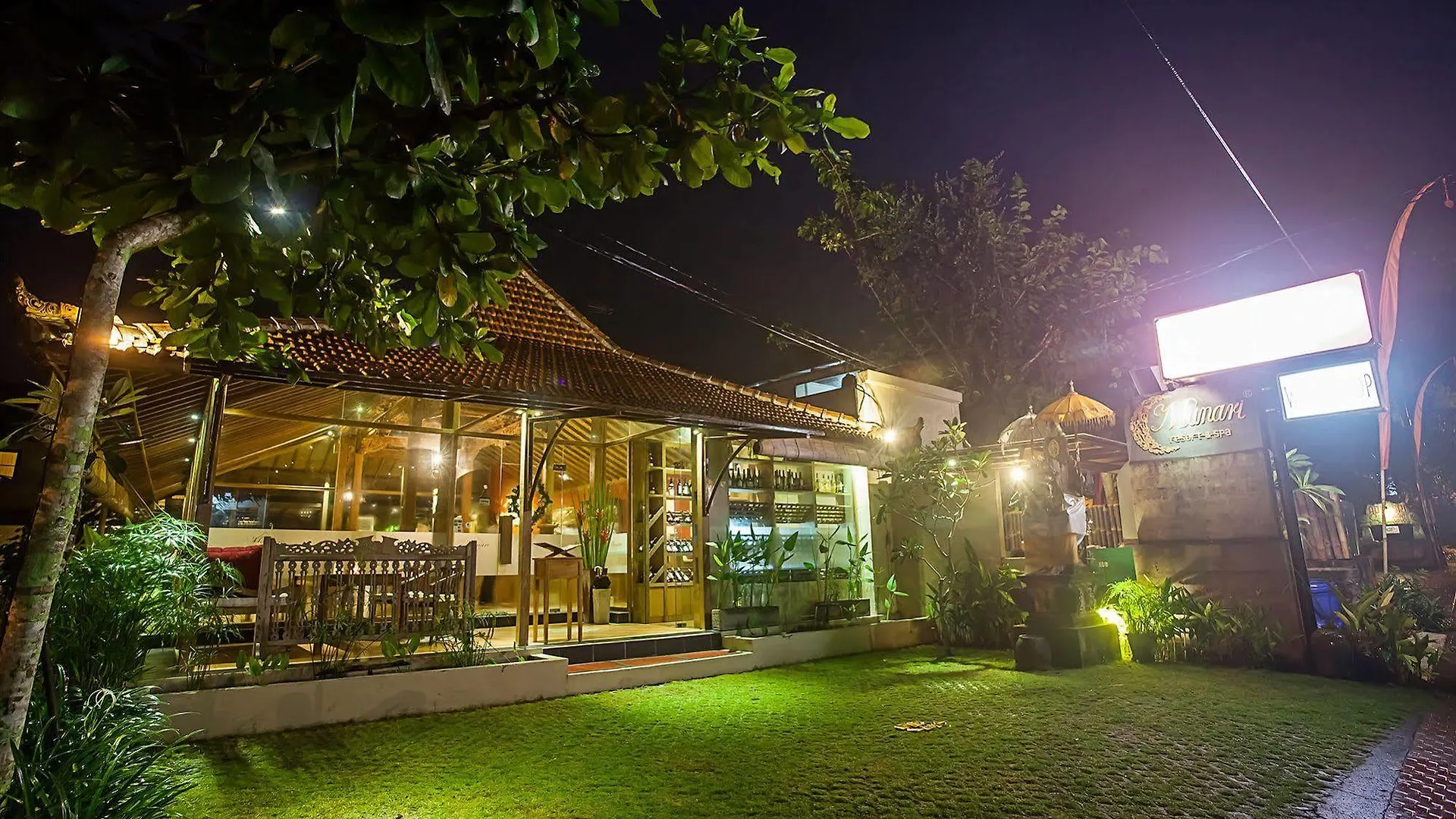 Munari Resort Ubud 4*,